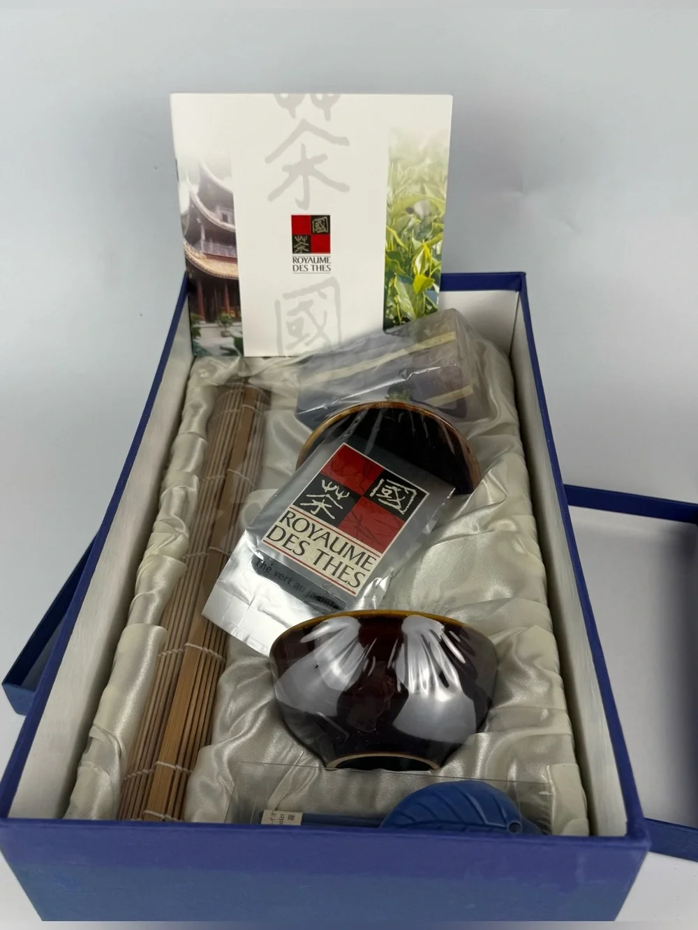 Royaume Des Thes Ceremonial Jasmine tea Gift Set With Mat, Incense and Candle